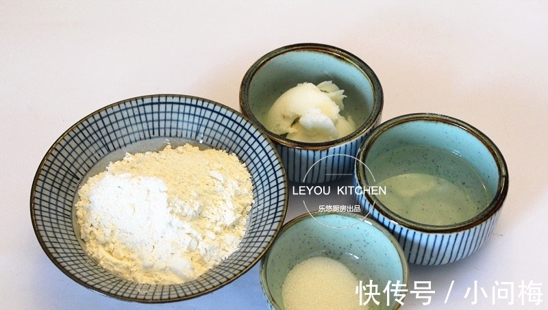 馅料|每年中秋都会做的月饼，咬一口，满手满嘴都是酥皮，比买的还香