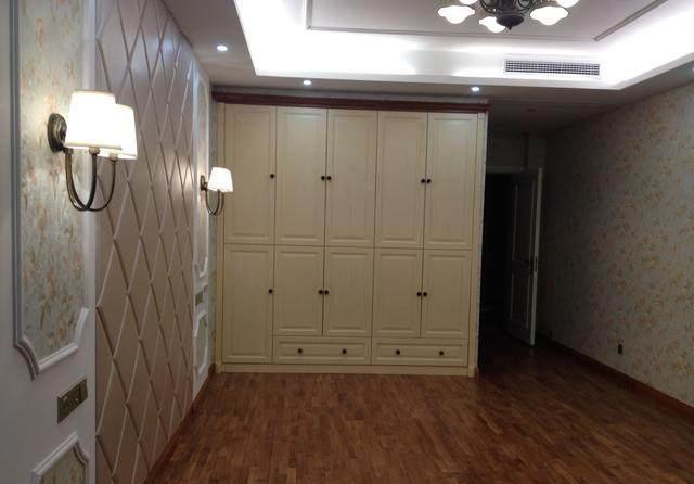 美观|刚装修完工的新房，很漂亮，电视墙美观又大气！