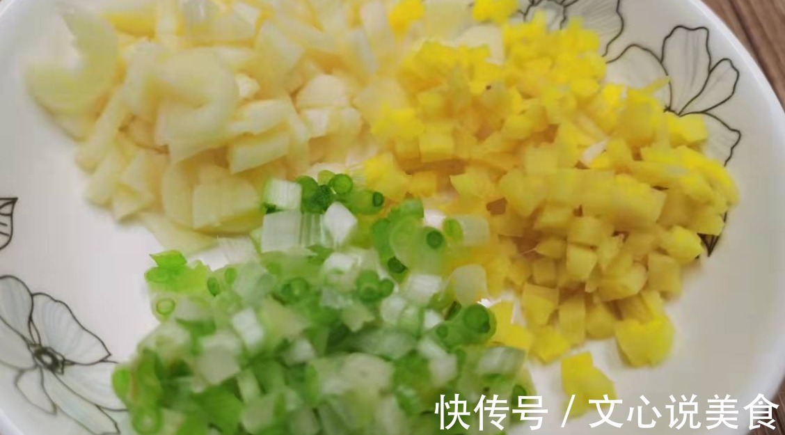 榨菜炒肉丝的经典做法,色香味俱全,这就是干饭人的下饭菜!