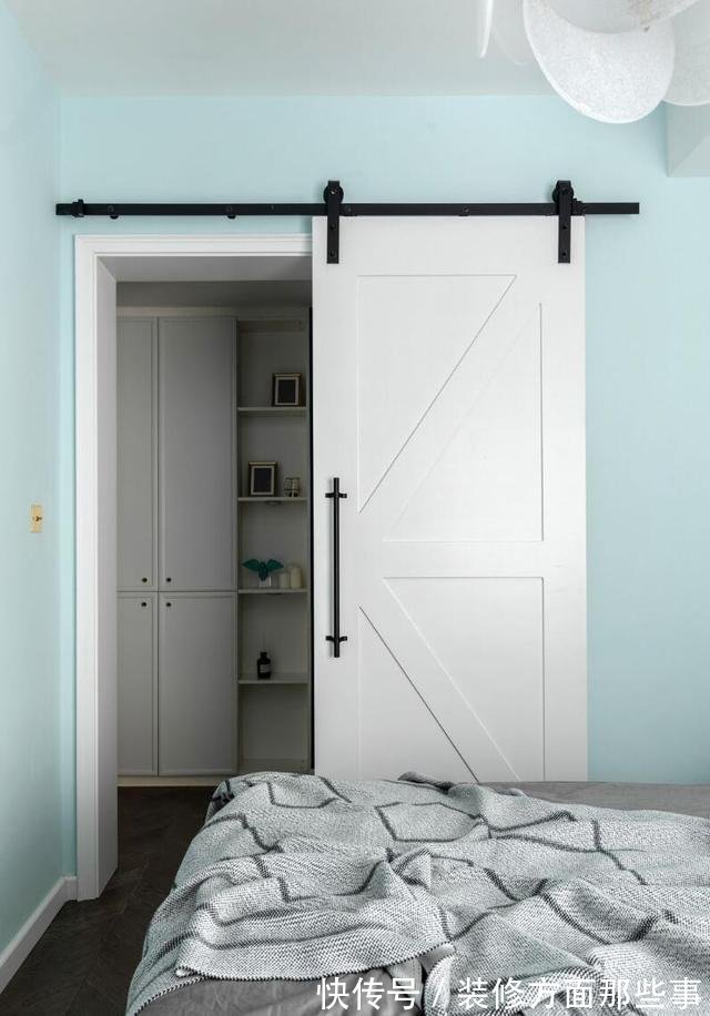 二居室|67平现代二居室,白色来定位整个空间在精致中尽显优雅