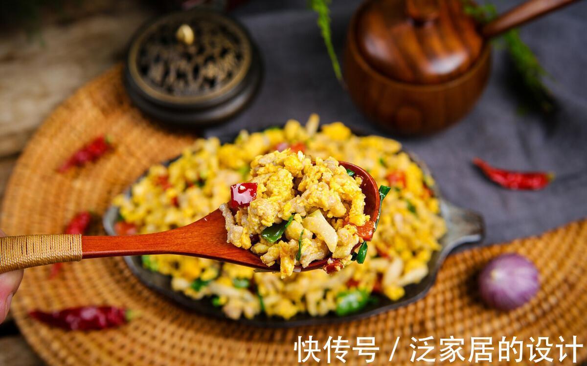 青椒炒鸡蛋，很多人都做错了！多加2步，青椒嫩脆，鸡蛋滑嫩