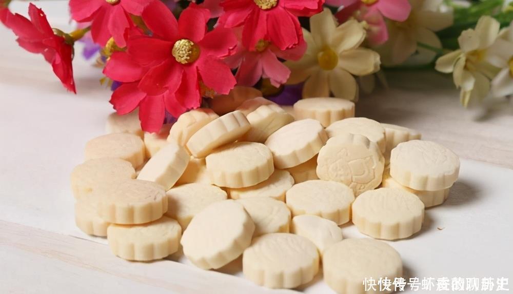 这“6种”过期药片不要扔,磨成粉兑点水浇盆里,花卉呼呼长