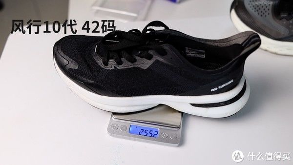 足弓|百元跑鞋能跑步吗？匹克轻弹vs乔丹风行10