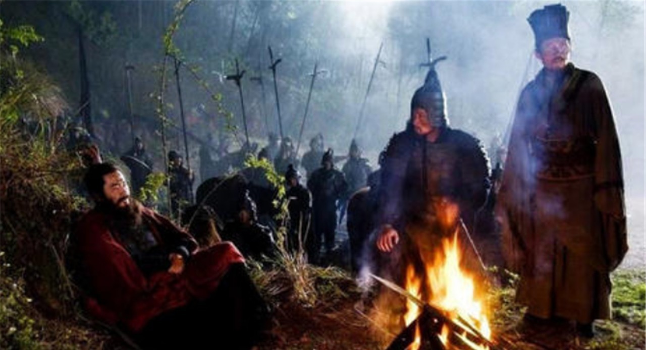 曹操|如果关羽真的在华容道杀掉曹操，会引发什么后果？他可能承担不起