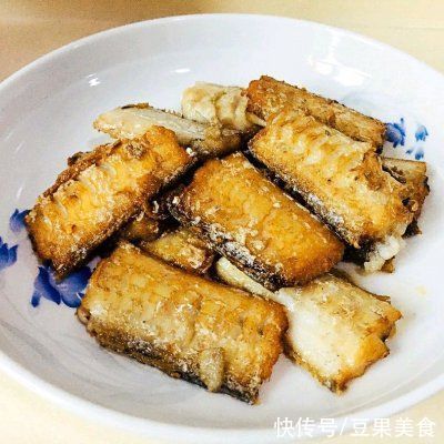 蒜泥|秒杀餐厅大厨，正宗超级下饭菜之剁椒带鱼自己在家做