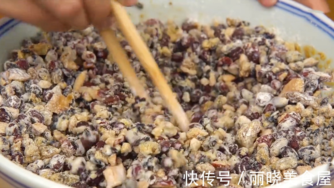 红豆|秋日进补吃红豆,92岁奶奶吃了40年,不打豆浆不熬粥,越吃越精神