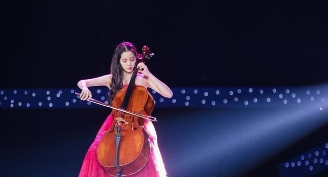 央视|欧阳娜娜: 接受央视专访, 再次上秋晚用大提琴和全国观众共话团圆