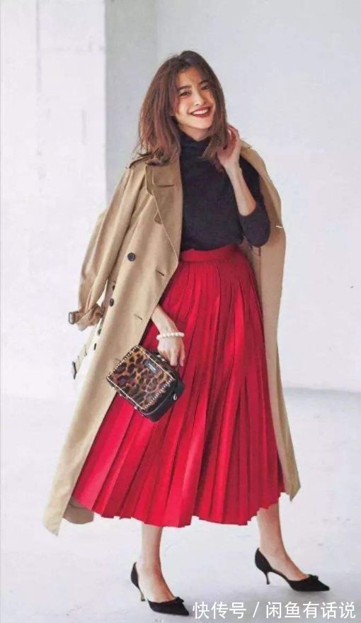 配色 建议中年女性,过年穿红色记住“3种配色+3个技巧”,时髦又高级