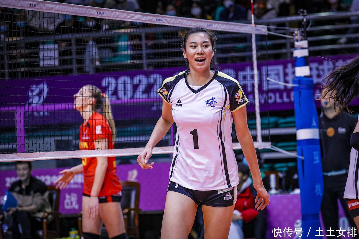 18岁新星首进中国女排,将与2全能战士竞争!龚翔宇伤势成隐患 18岁新星首进中国女排,将与2全能战士竞争!龚翔宇伤势成隐患