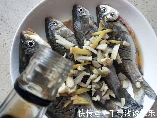 剁椒|把鲫鱼清蒸了：味道不是一般的鲜，做法还简单
