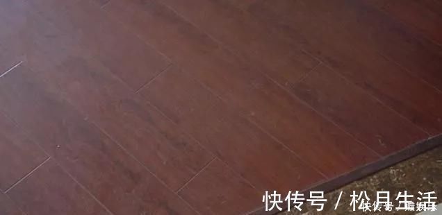 瓷砖|为什么聪明人都在瓷砖上直接铺木地板听师傅一讲,懊恼太晚知道
