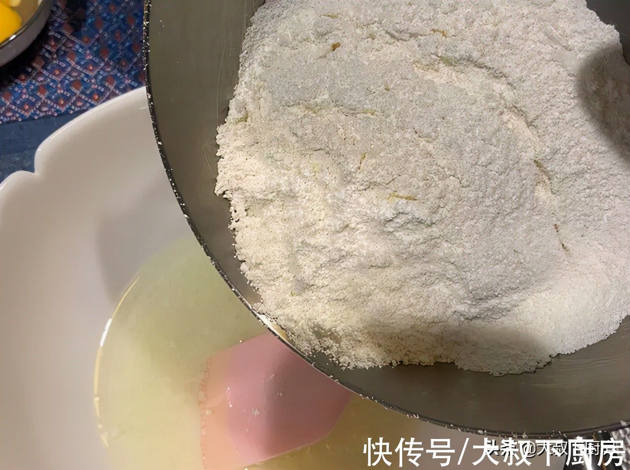 只需一个气炸锅!大叔教你自制海绵蛋糕,松软可口,超级好吃