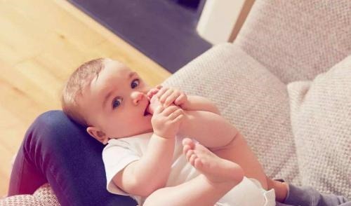 手掌|孩子聪明不聪明,看看小手就清楚了,智商的高低手掌上有信号