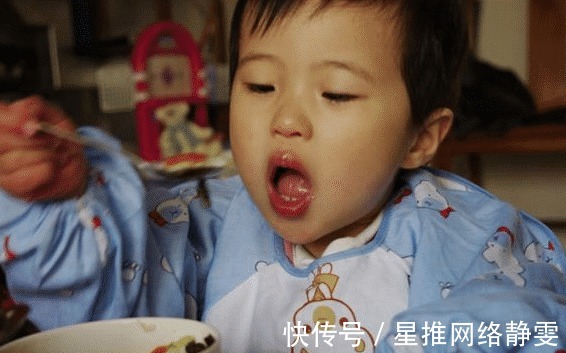 食物|孩子身上6个表现,多半是缺钙了,少吃3物做好2事让孩子发育快