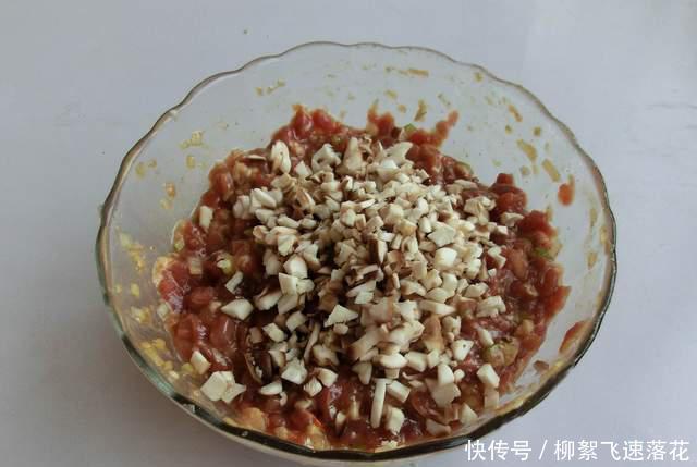 肉馅|白菜做馅别直接拌，面点师告诉你详细做法，饱满不出水，鲜香好吃