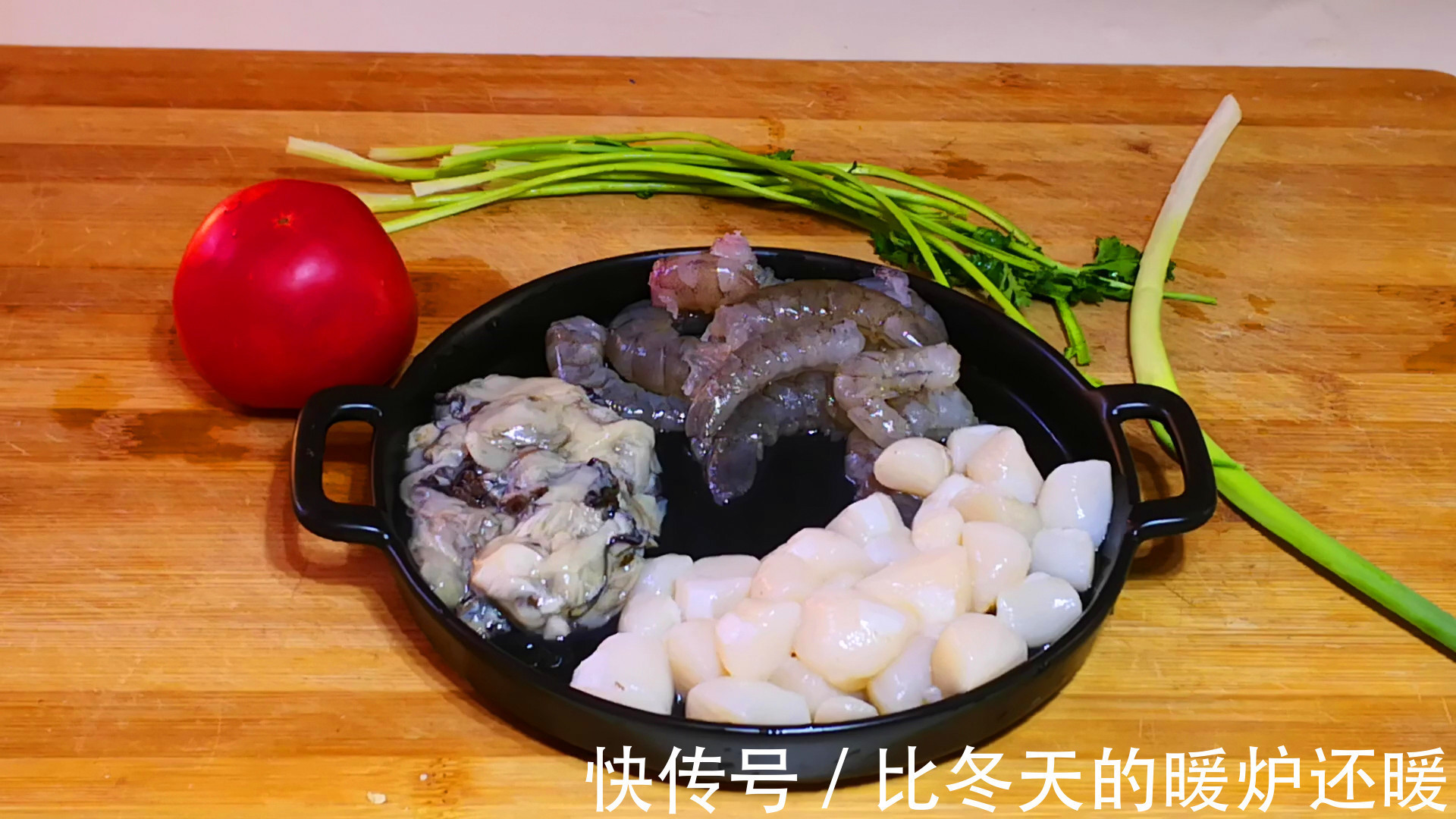 做疙瘩汤别加水搅了，教你一招，疙瘩又小又均匀，好吃好喝好消化