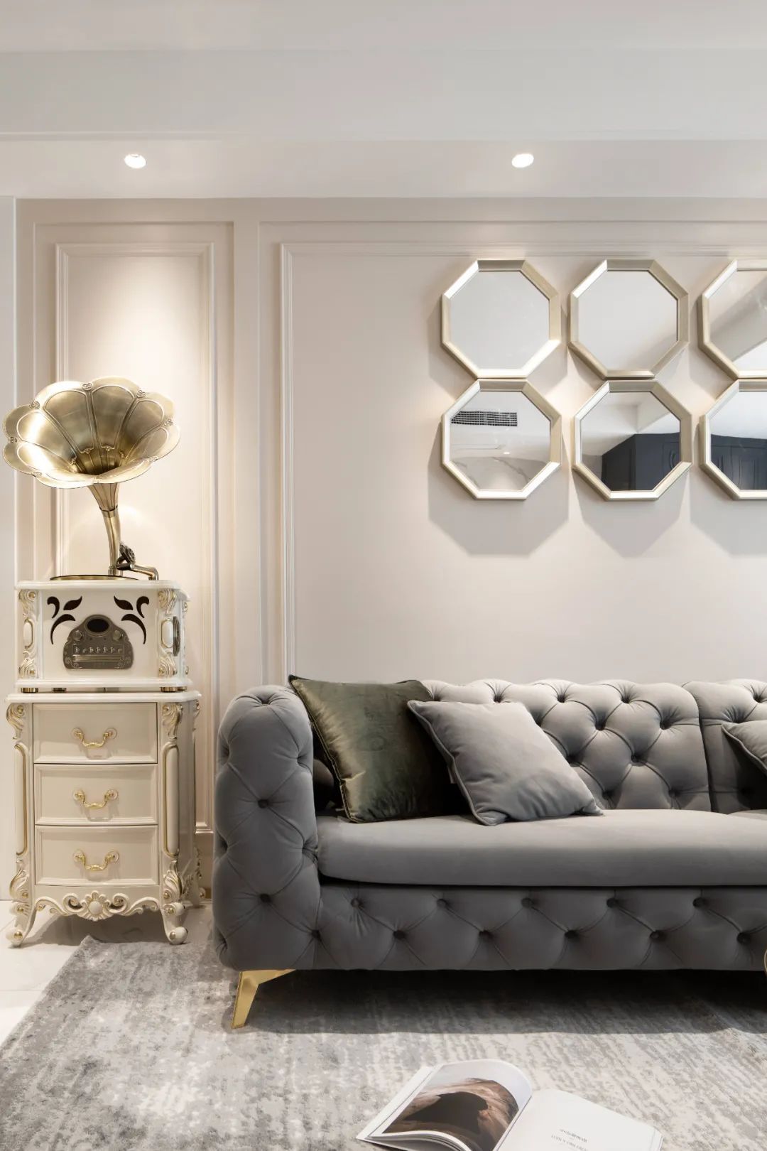 天花|360㎡现代轻奢,有琴房、有舞蹈室,还有独特的楼梯,设计很情趣