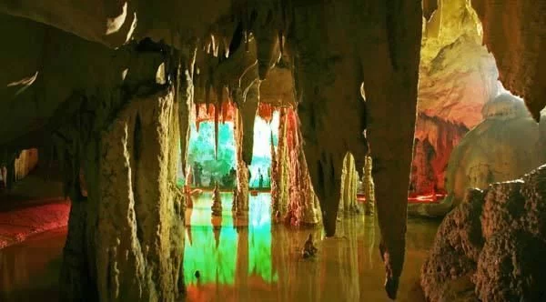 神秘山洞,常年“吐鱼”上万斤(图2)