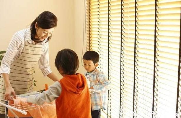 小棉袄|孩子以后会不会孝顺,不用等到长大后,小的时候有4个特征很明显