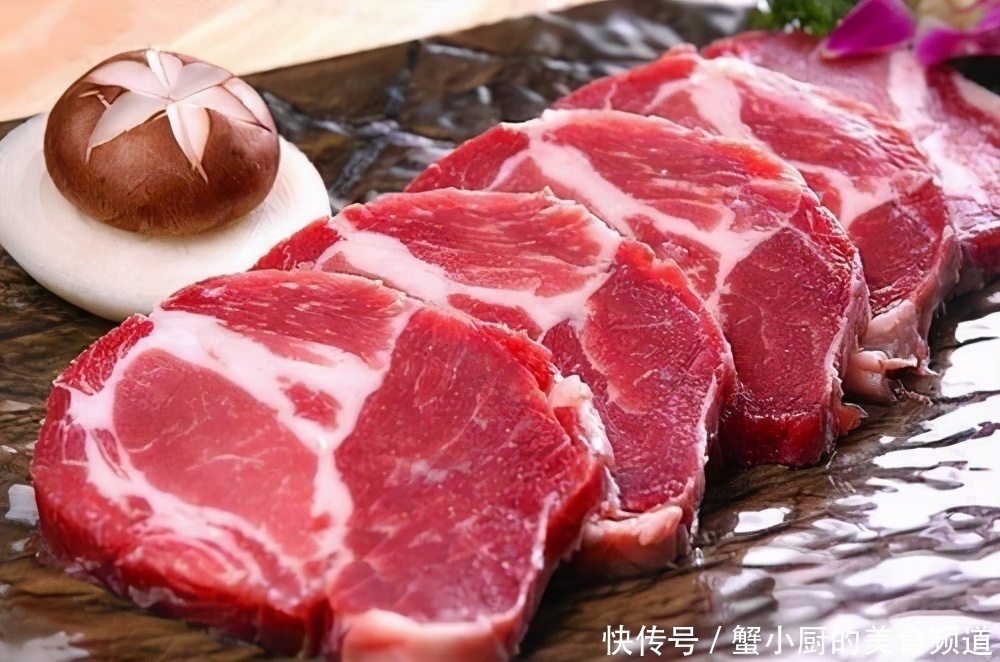 牛排|同样是牛肉,为什么进口的牛肉可以煎牛排?而中国的牛肉却不可以