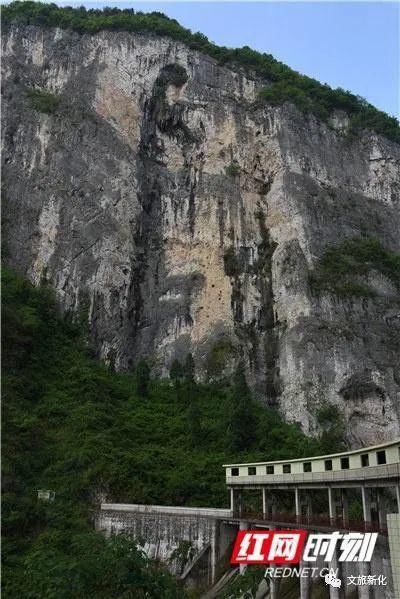 梅山大峡谷之坐石乡杨洪岩村