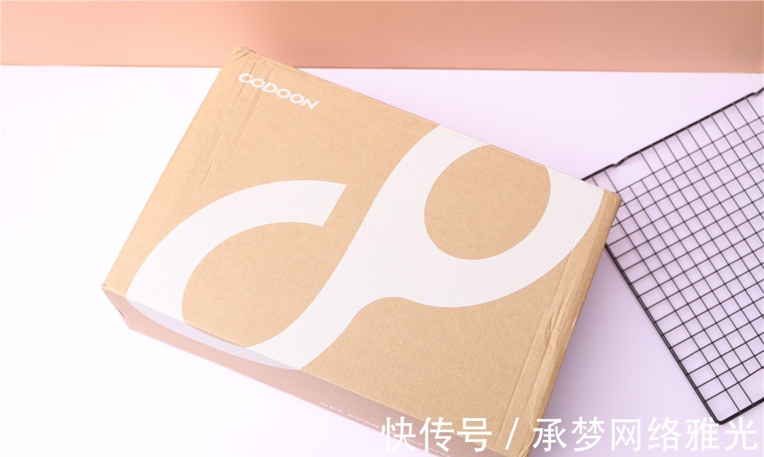 鞋底|咕咚运动舒缓拖鞋,真正的踩屎感,极致舒缓双脚