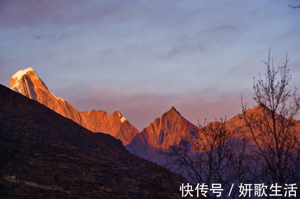 山峰|川西一神秘山沟，隐藏着可媲美贝加尔湖的绝美蓝冰，令人叹为观止