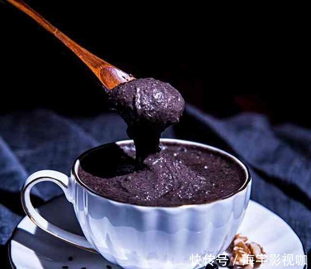 女人脸部有皱纹别打玻尿酸，常吃6种食材，皮肤紧致显年轻