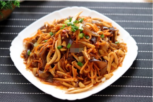 这菜比鱼香肉丝还要好吃10倍，每次家里做，家人总抱怨饭不够吃！