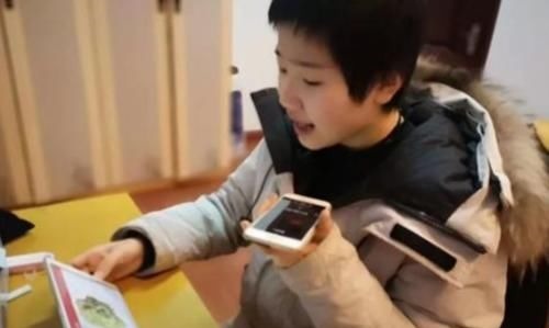 老师|宝爸“错发信息”到家长群,超过时间无法撤回,宝妈:糗大了