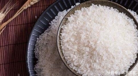 蒸米饭时,加入2种食材,血糖会慢慢平稳,还会让你越来越瘦