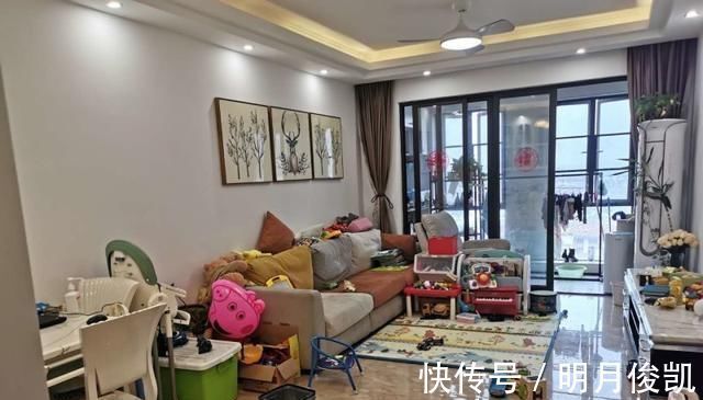 窗台|有娃以后的新房是这样的,客厅不要茶几太对了,庆幸当初选简装