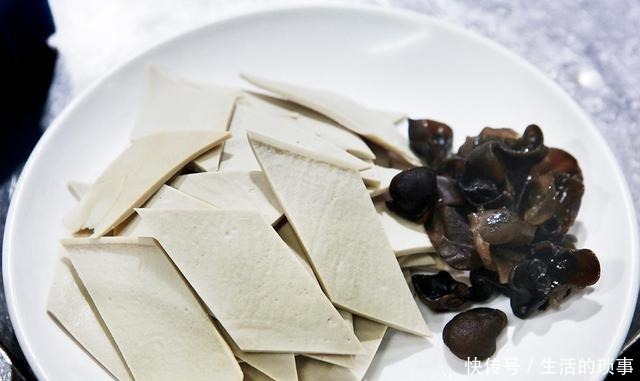 没吃过这里的百叶,以后行走中国,都不好意思说喜欢吃豆制品