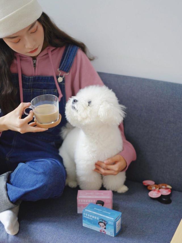 搭配|秋季,紫色卫衣搭配牛仔裤背带裤俏皮可爱,可咸可甜,适合小个子