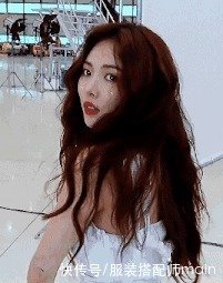  很显|女人别再留披肩发了，很显老！今年流行这6款卷发，减龄显脸小