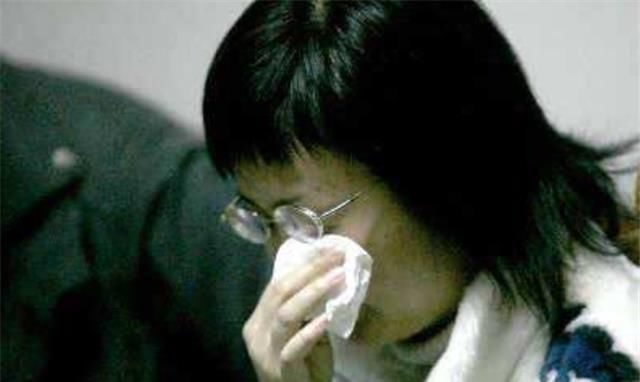 后脑勺|7岁女童倒地猝死,死因每个家长都在犯,为了孩子请摒弃坏习惯