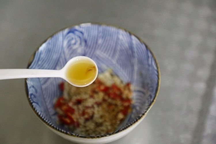 家常蒜蓉秋葵,简单快手,5分钟就上桌,家人抢着吃