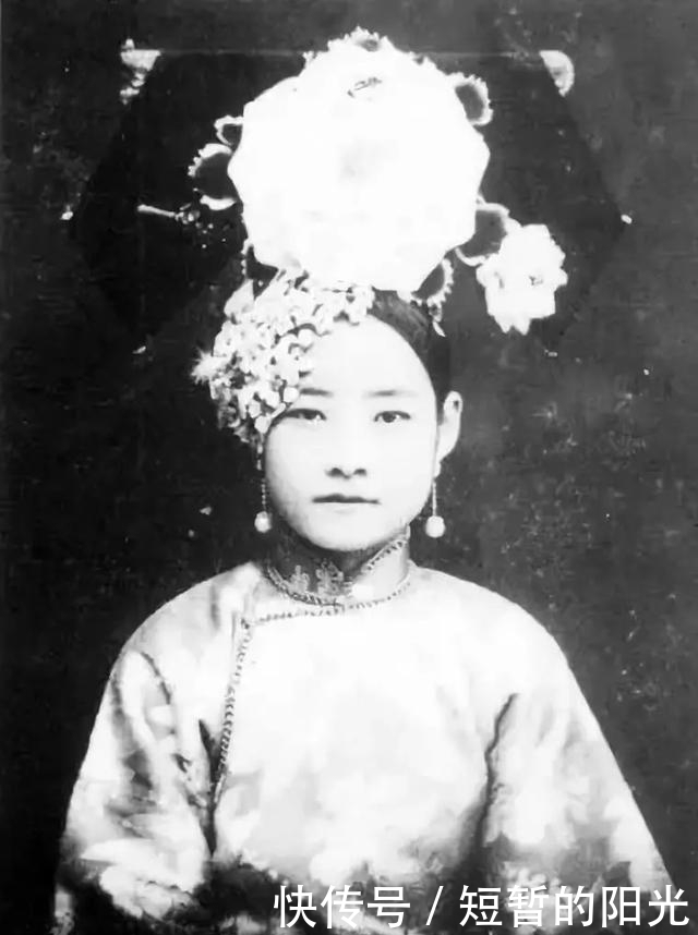 揭秘|老照片揭秘清朝嫔妃真实颜值，素颜出镜，剧中不能比