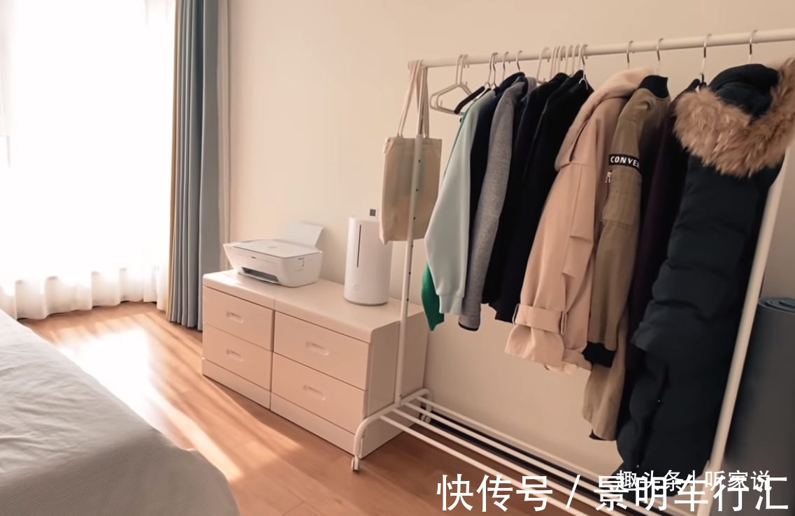 厨房|母女二人住进空无一物的家里,坚持每日收拾,极简主义生活太干净