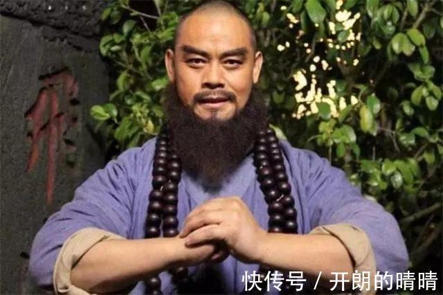 林冲！被斩前才见英雄本色武松怒喝鲁智深大笑，李逵却变成了一堆泥