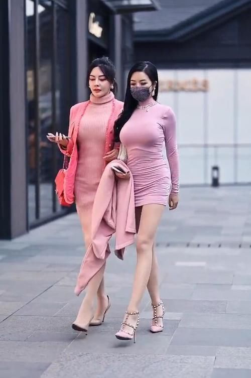 步行街 连衣裙搭上肉色丝袜,百搭又好看,都市女郎魅力!