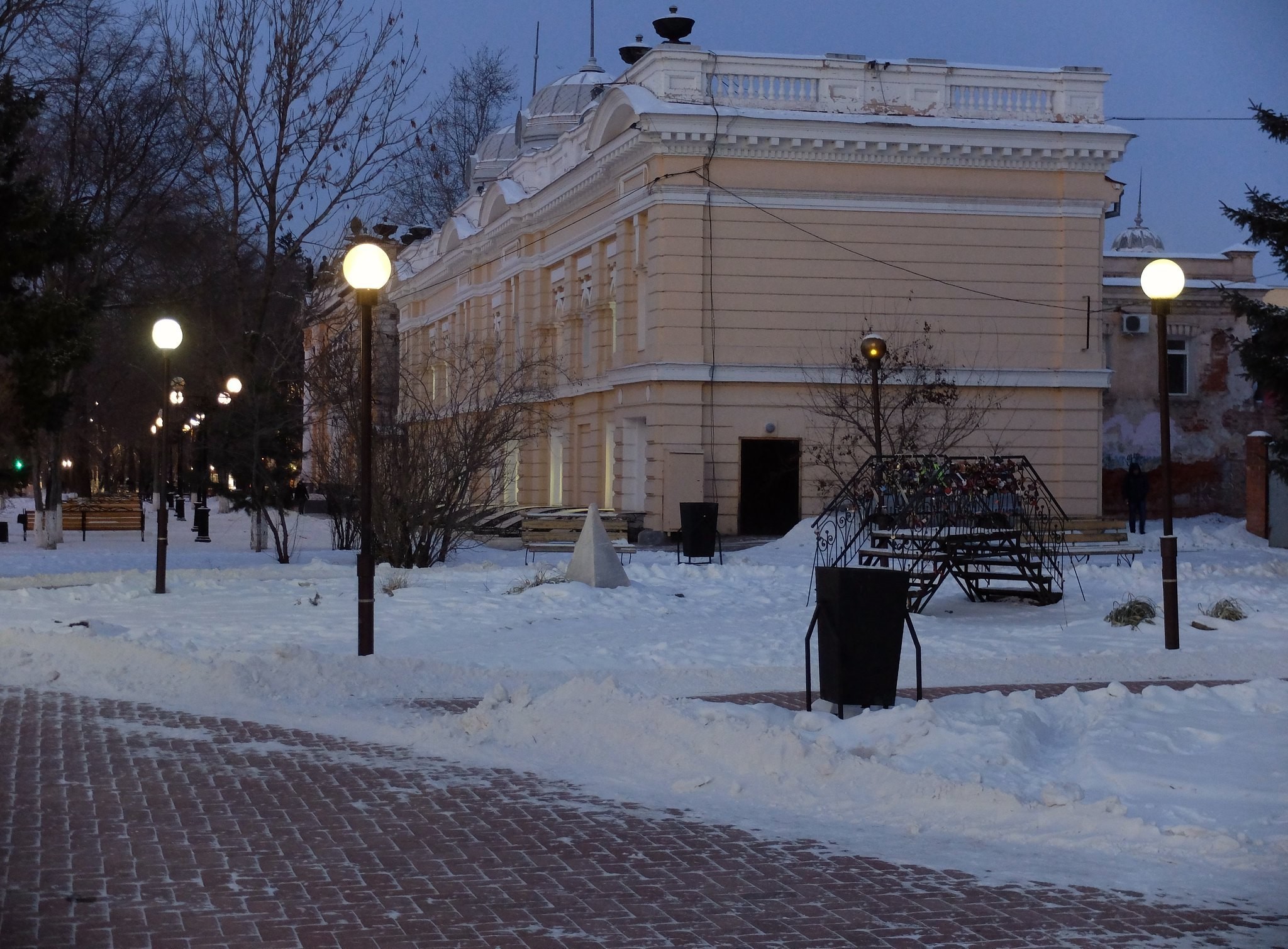 百年后的海兰泡:对岸的中国日渐现代化,俄国人喜欢到中国做生意