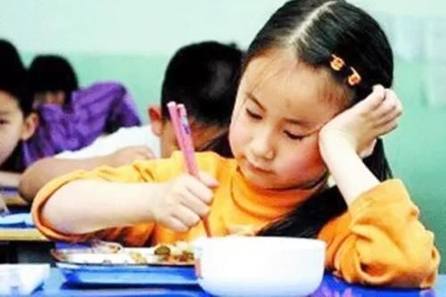 检查|初三女生没有男友,却“母乳”不断,医生检查后才发现问题出在这