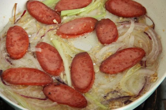  都说没有吃过炒方便面的人生是不完整