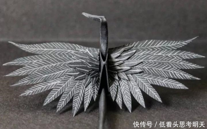  重样|每天折一只千纸鹤，他坚持了1000天不重样，女友被感动到梨花带雨