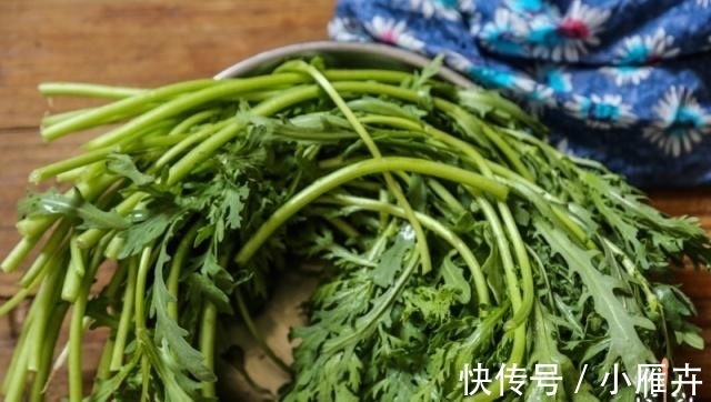 万物生长|好多人炒这菜放蒜又放葱，甚至加鸡精，大错特错，放这个炒才好吃