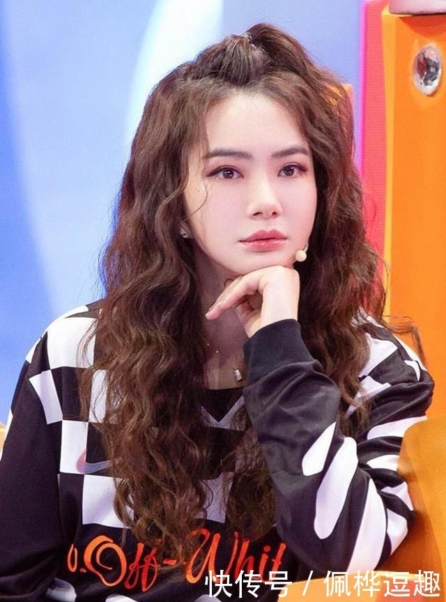 烫发|发型师透露:这3种发型留久了,会加速“脱发”,发际线还易上移