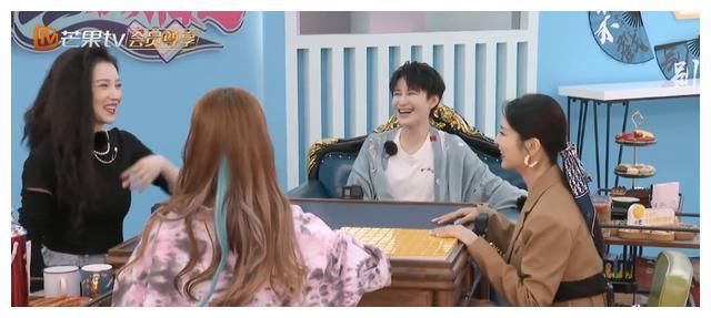 乘風(fēng)破浪的姐姐|芒果臺(tái)開(kāi)了一檔打麻將的綜藝,請(qǐng)來(lái)一群人氣女星,剛播出就爆大瓜