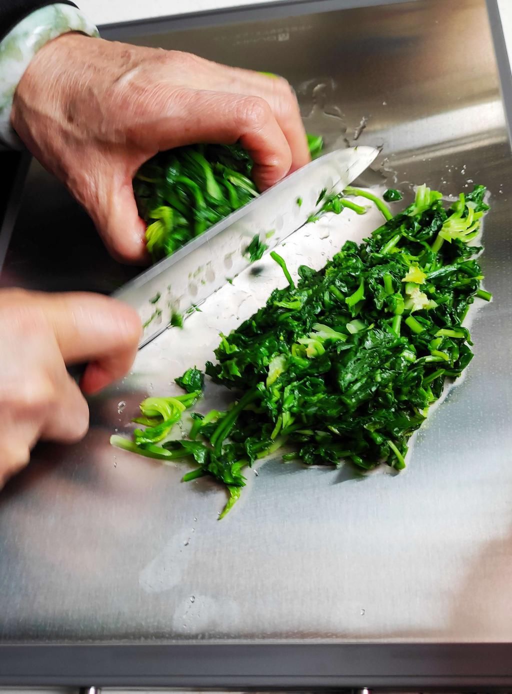  猪肉|比包饺子简单太多的荠菜猪肉春卷