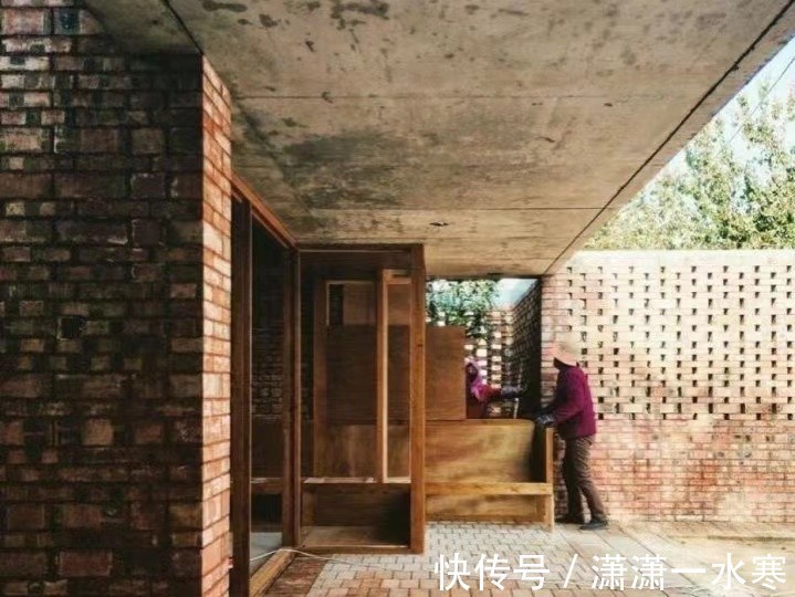 tony|132万建红砖毛坯房,农村爷爷一辈子积蓄打水漂,网友退钱!